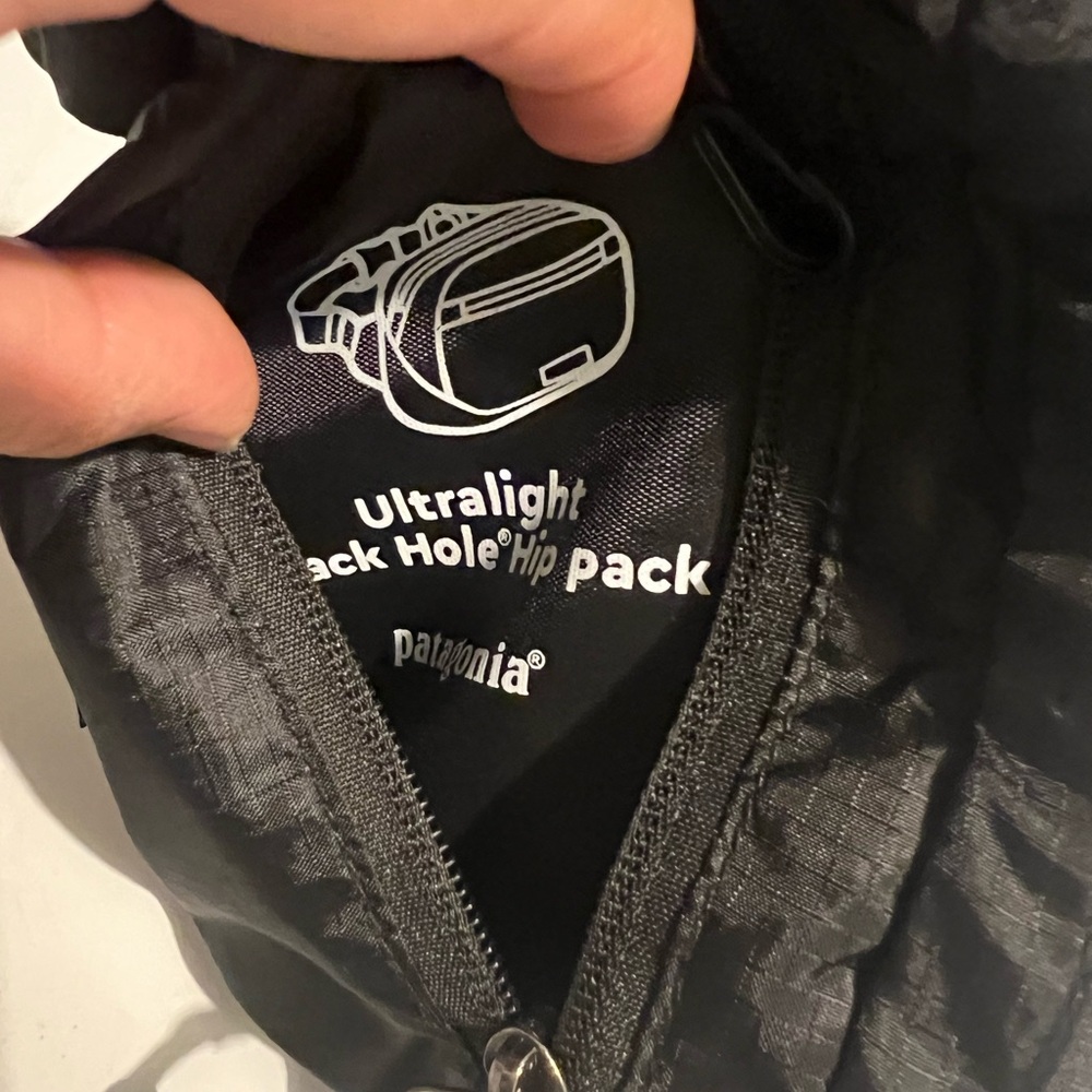 Patagonia Black Nylon Waist Pack with Logo Patch - Picture 6 of 6